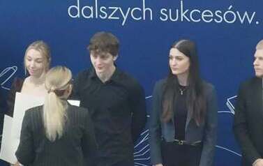 Stypendia Ministra Edukacji i Prezesa Rady Ministr&oacute;w 5