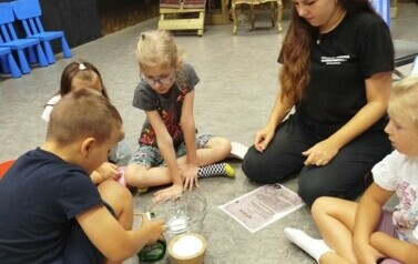 Klasa 1pb w pracowni alchemika, czyli nauka metodą eksperymentu 6