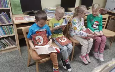 Nowi czytelnicy w bibliotece! 4