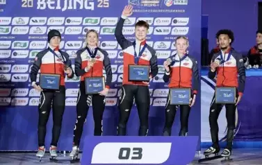 Kolejne sukcesy w short-tracku 6