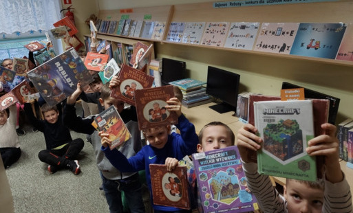 Zdjęcie do Klasy pierwsze w bibliotece